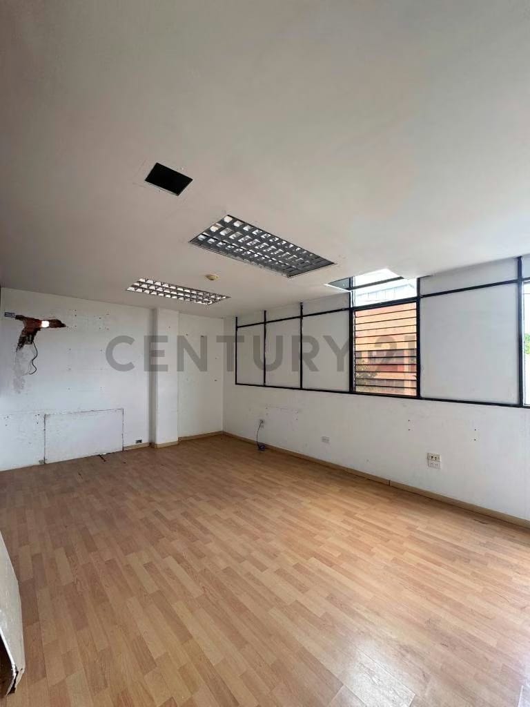 VENTA DE EDIFICIO INDUSTRIAL, UBICADO EN PALO VERDE. - 5