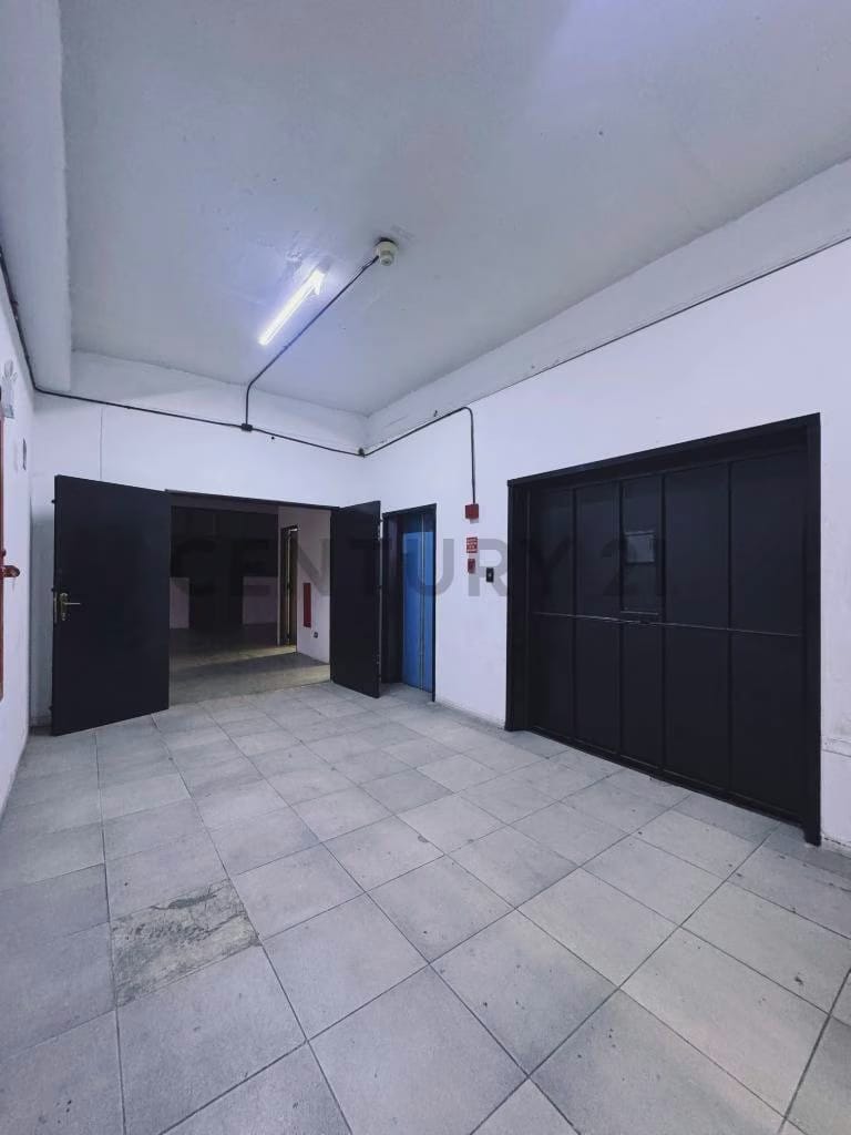 VENTA DE EDIFICIO INDUSTRIAL, UBICADO EN PALO VERDE. - 10