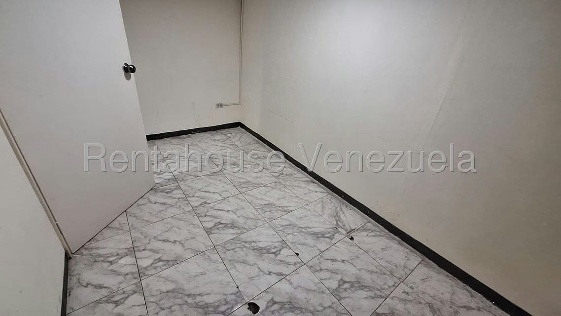 Comercial (Local Comercial) en Alquiler en El Cafetal, Distrito Metropolitano - 6