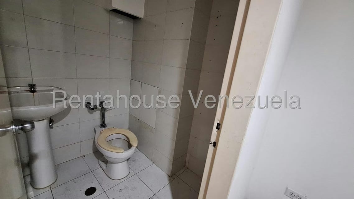 Comercial (Local Comercial) en Alquiler en El Cafetal, Distrito Metropolitano - 7