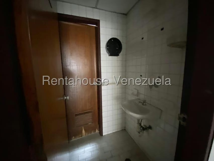 Comercial (Edificio) en Venta en Parroquia Catedral, Distrito Metropolitano - 14