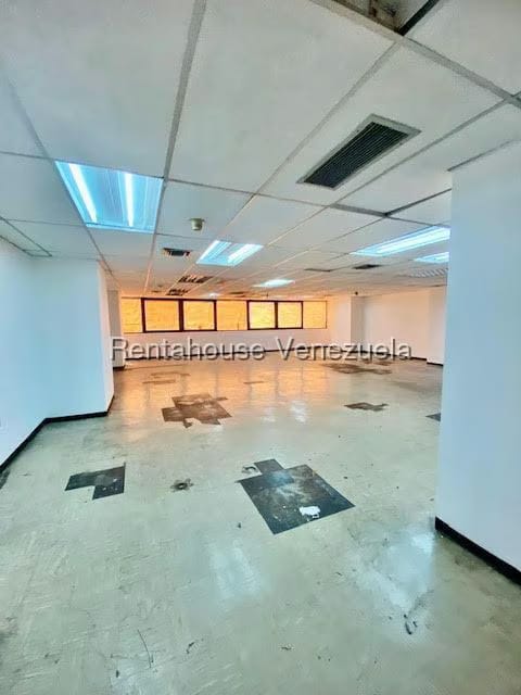 Comercial (Edificio) en Venta en Parroquia Catedral, Distrito Metropolitano - 5