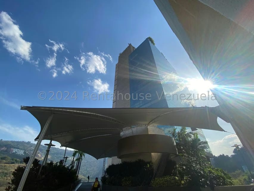 Comercial (Oficina) en Venta en Macaracuay, Distrito Metropolitano - 2