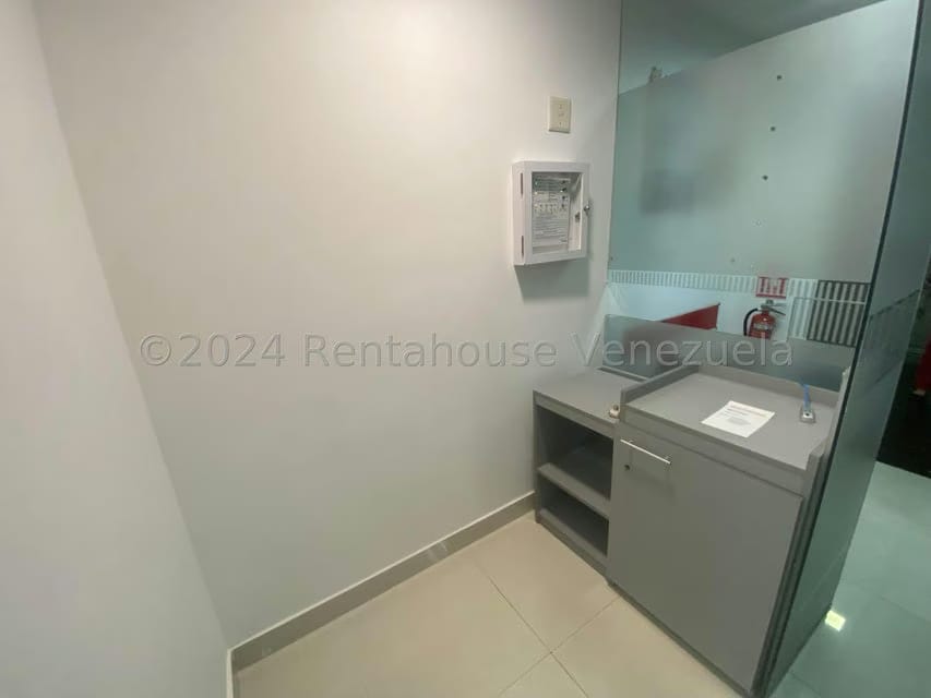 Comercial (Oficina) en Venta en Macaracuay, Distrito Metropolitano - 11