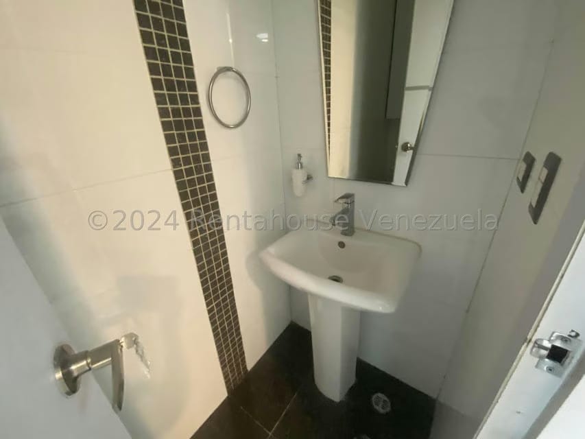 Comercial (Oficina) en Venta en Macaracuay, Distrito Metropolitano - 15