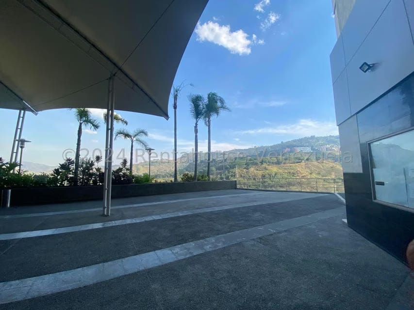 Comercial (Oficina) en Venta en Macaracuay, Distrito Metropolitano - 3