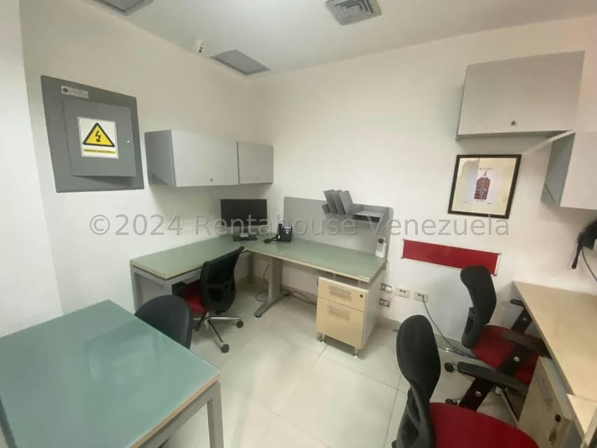 Comercial (Oficina) en Venta en Macaracuay, Distrito Metropolitano - 10