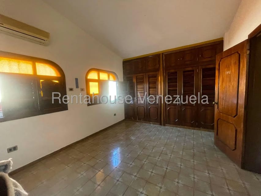 Casa (Duplex) en Venta en Las Chimeneas, Carabobo - 28