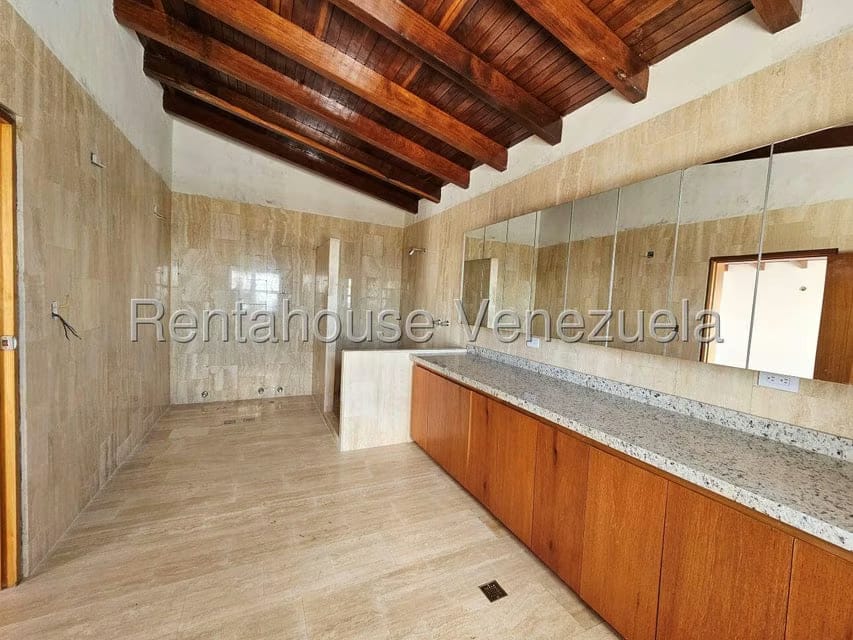 Casa (Multipes Niveles) en Venta en La Lagunita Country Club, Distrito Metropolitano - 27