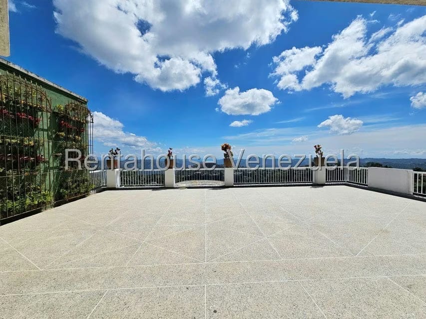 Casa (Multipes Niveles) en Venta en La Lagunita Country Club, Distrito Metropolitano - 52