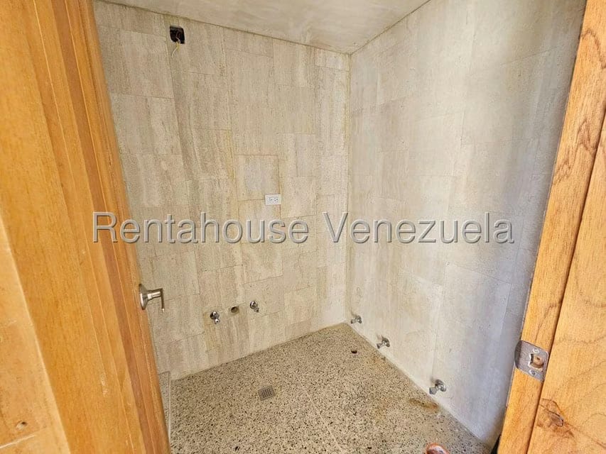 Casa (Multipes Niveles) en Venta en La Lagunita Country Club, Distrito Metropolitano - 64