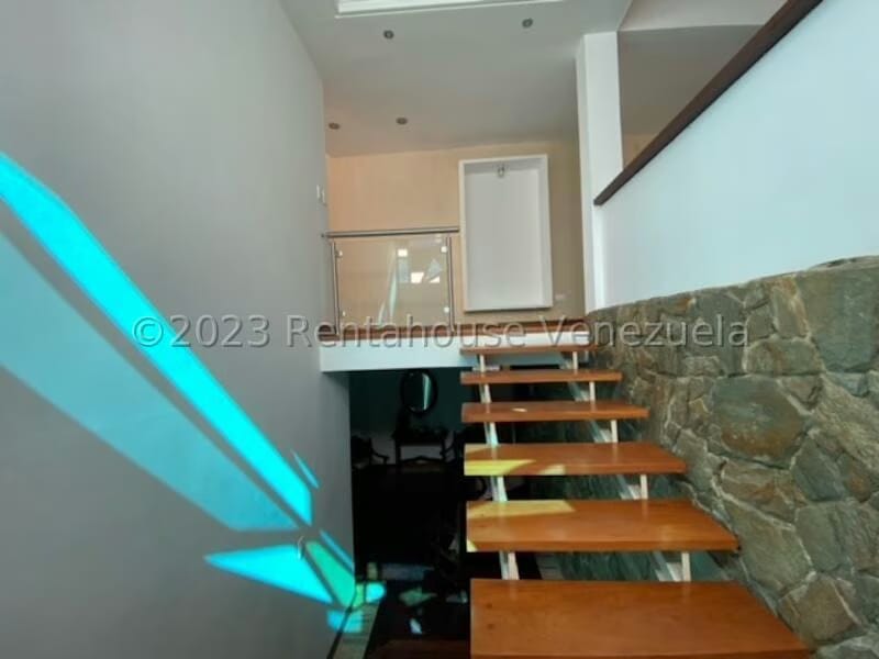 Casa (1 Nivel) en Venta en Prados del Este, Distrito Metropolitano - 15