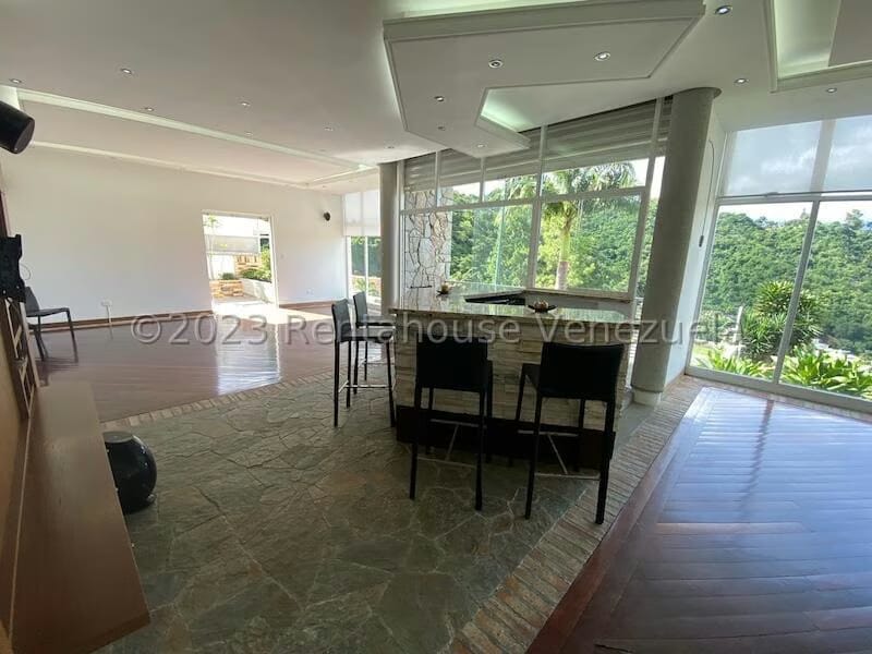 Casa (1 Nivel) en Venta en Prados del Este, Distrito Metropolitano - 29