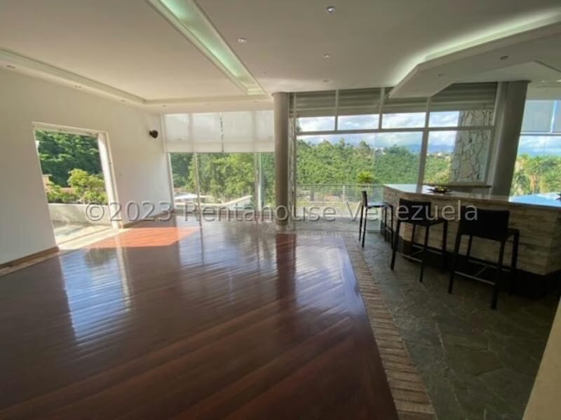 Casa (1 Nivel) en Venta en Prados del Este, Distrito Metropolitano - 4