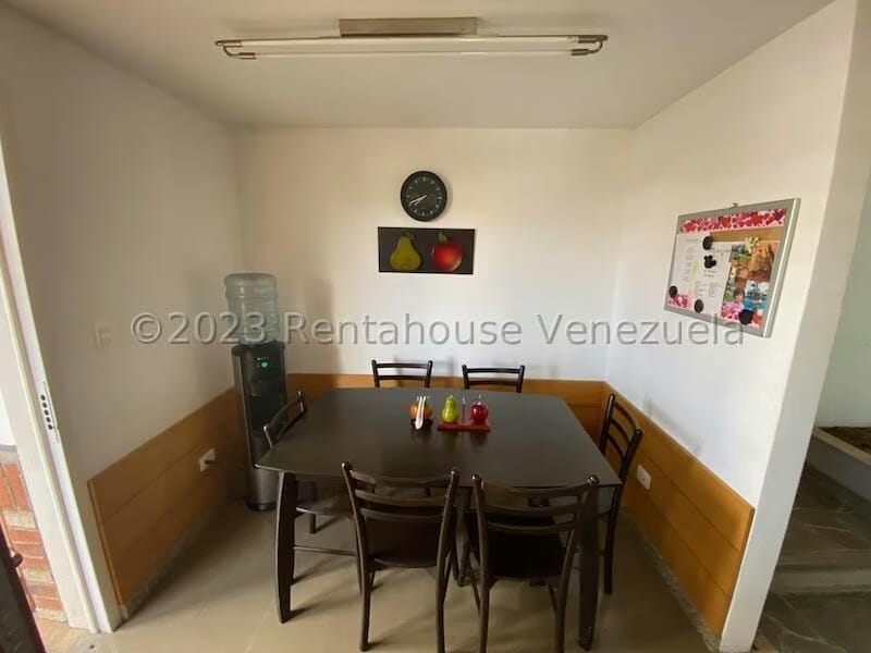 Casa (1 Nivel) en Venta en Prados del Este, Distrito Metropolitano - 35