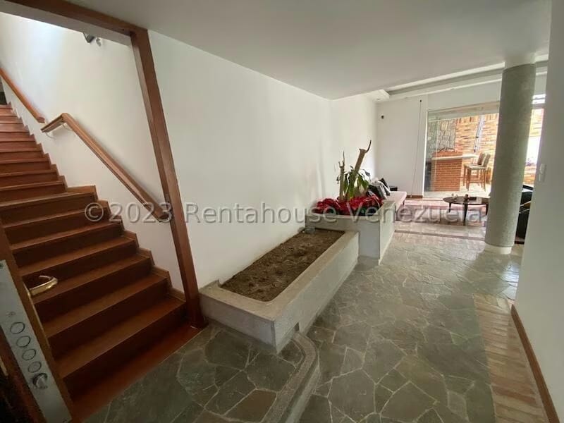 Casa (1 Nivel) en Venta en Prados del Este, Distrito Metropolitano - 38