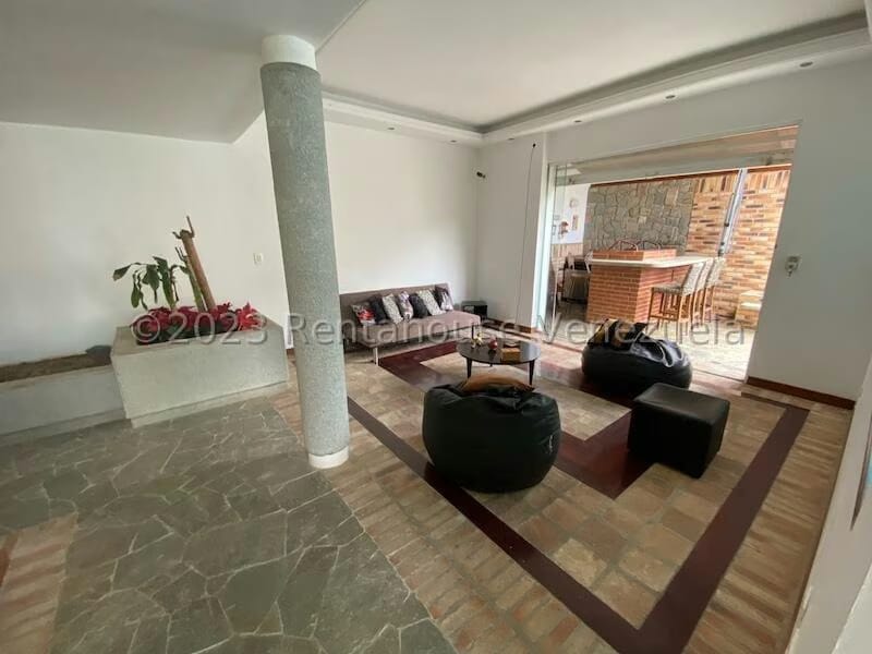Casa (1 Nivel) en Venta en Prados del Este, Distrito Metropolitano - 39