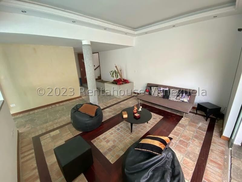 Casa (1 Nivel) en Venta en Prados del Este, Distrito Metropolitano - 41