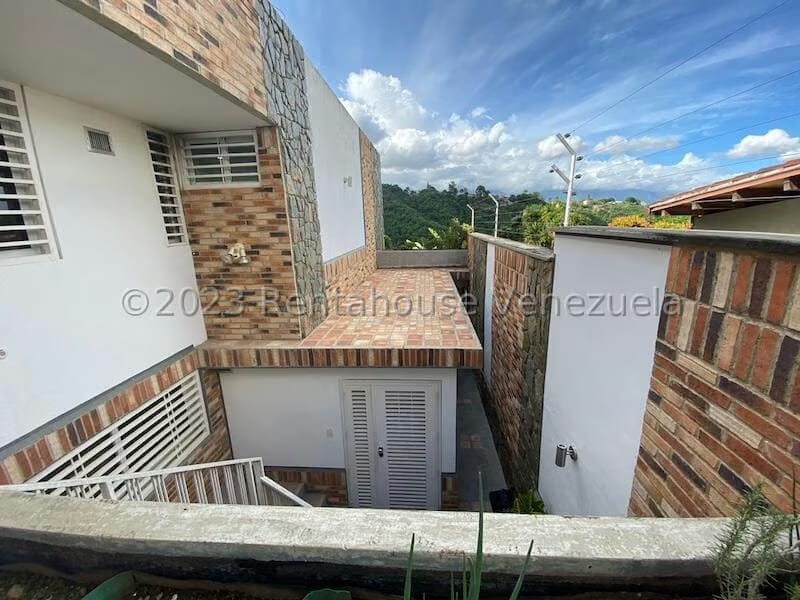 Casa (1 Nivel) en Venta en Prados del Este, Distrito Metropolitano - 68