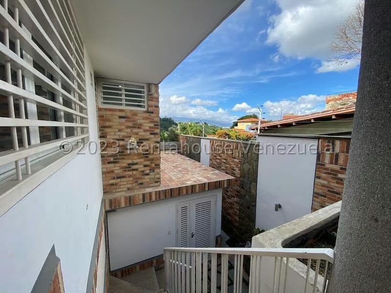 Casa (1 Nivel) en Venta en Prados del Este, Distrito Metropolitano - 69