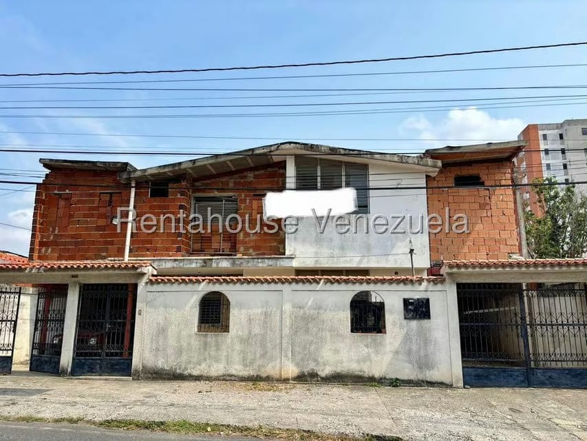 Casa (Multipes Niveles) en Venta en Del Este, Lara - 2