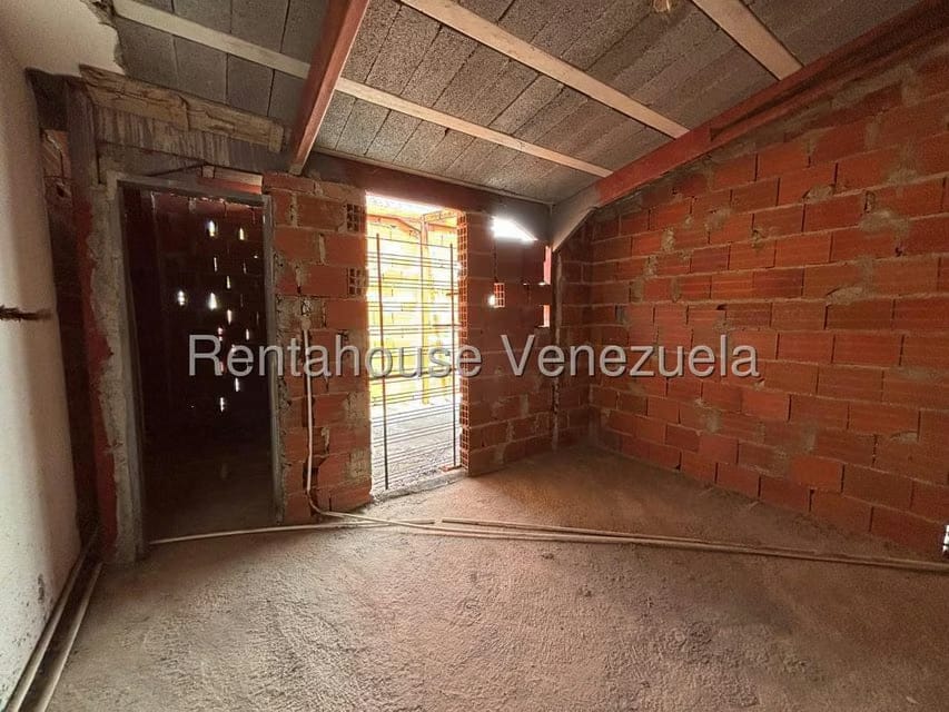 Casa (Multipes Niveles) en Venta en Del Este, Lara - 11
