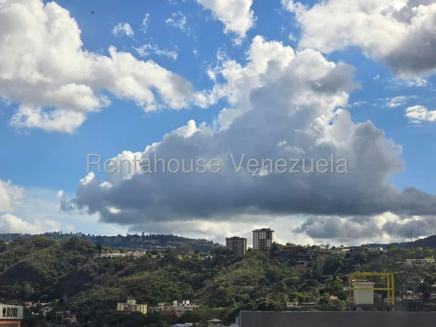 Comercial (Oficina) en Alquiler en Los Cortijos de Lourdes, Distrito Metropolitano - 11