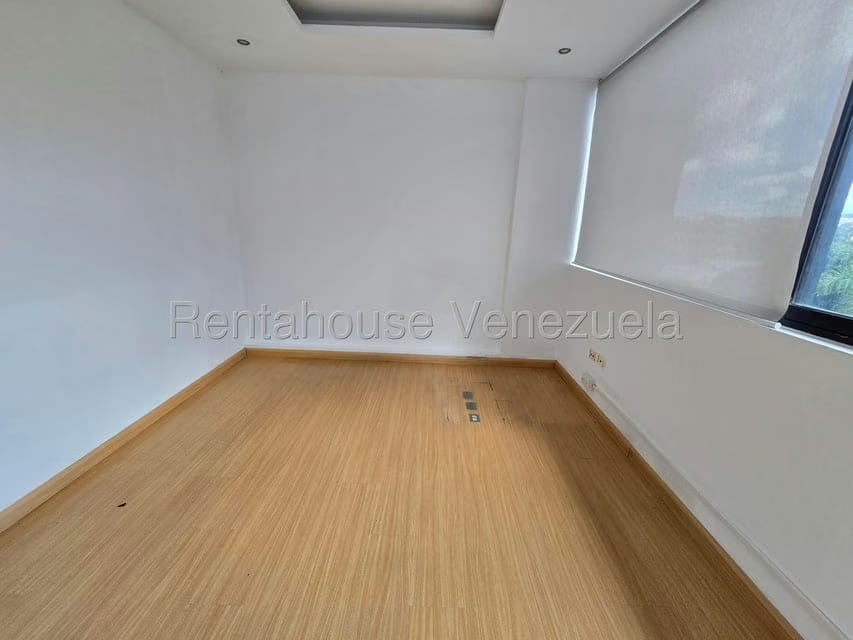 Comercial (Oficina) en Alquiler en Los Cortijos de Lourdes, Distrito Metropolitano - 5