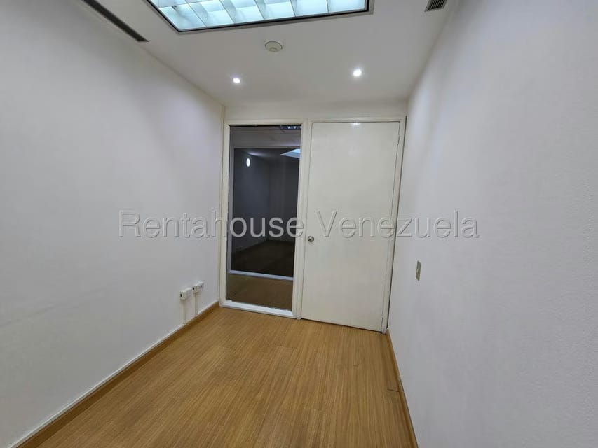 Comercial (Oficina) en Alquiler en Los Cortijos de Lourdes, Distrito Metropolitano - 6