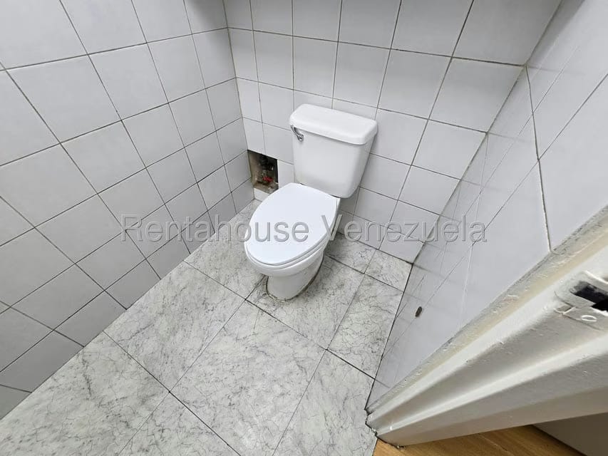 Comercial (Oficina) en Alquiler en Los Cortijos de Lourdes, Distrito Metropolitano - 9