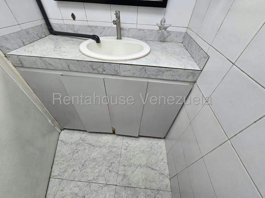 Comercial (Oficina) en Alquiler en Los Cortijos de Lourdes, Distrito Metropolitano - 10