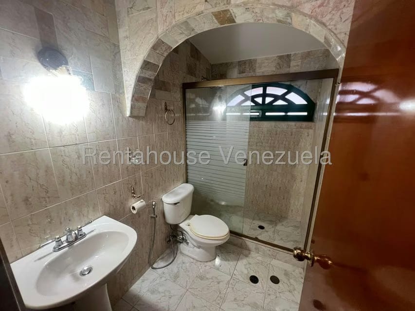 Casa (Multipes Niveles) en Venta en Lomas de Monte Claro, Distrito Metropolitano - 16