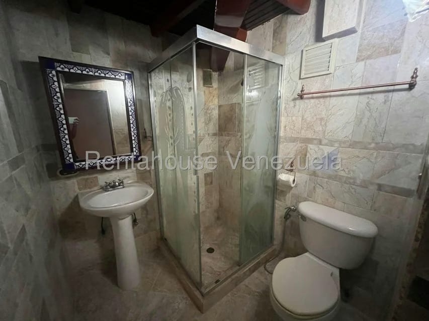 Casa (Multipes Niveles) en Venta en Lomas de Monte Claro, Distrito Metropolitano - 22