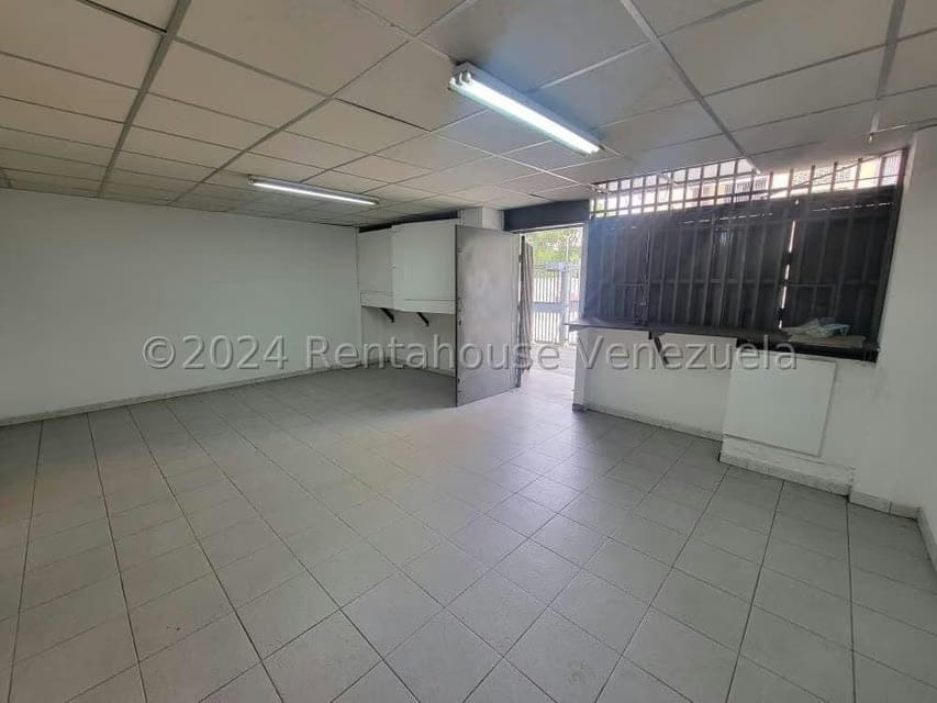 Comercial (Local Comercial) en Alquiler en Santa Monica, Distrito Metropolitano - 2