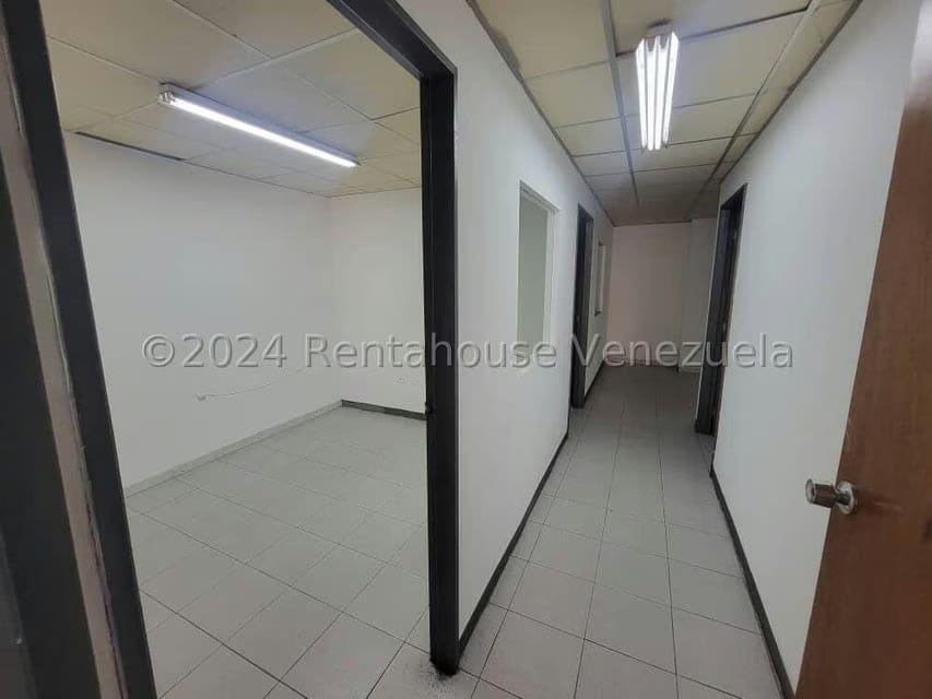 Comercial (Local Comercial) en Alquiler en Santa Monica, Distrito Metropolitano - 5