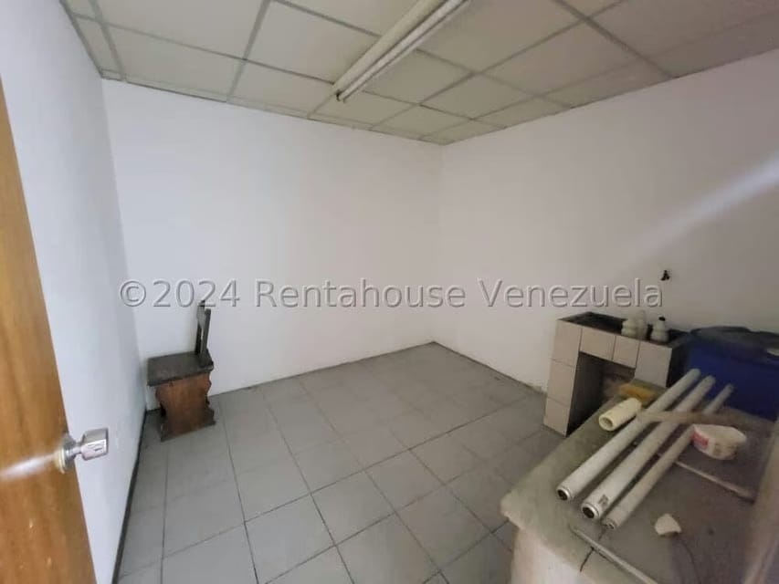 Comercial (Local Comercial) en Alquiler en Santa Monica, Distrito Metropolitano - 6