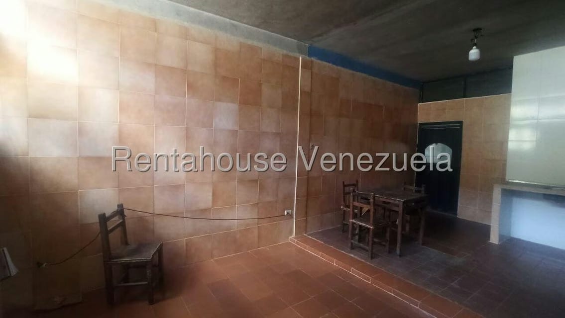 Comercial (Local Comercial) en Alquiler en Zona Oeste, Lara - 5