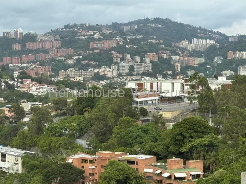 Apartamento (1 Nivel) en Venta en Lomas de Prados del Este, Distrito Metropolitano - 11