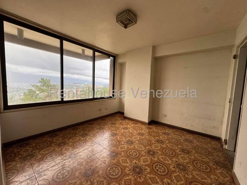 Apartamento (1 Nivel) en Venta en Lomas de Prados del Este, Distrito Metropolitano - 12