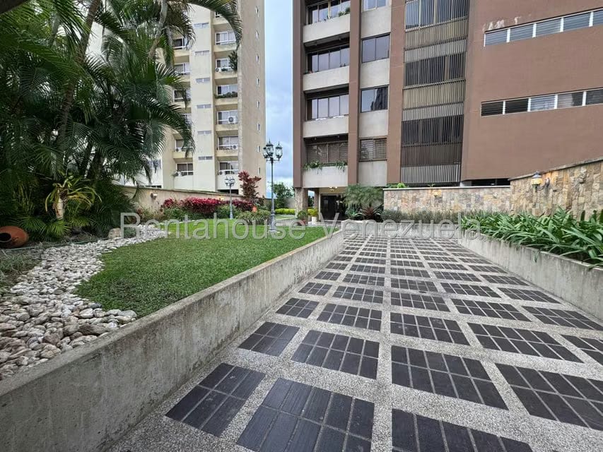 Apartamento (1 Nivel) en Venta en Lomas de Prados del Este, Distrito Metropolitano - 30