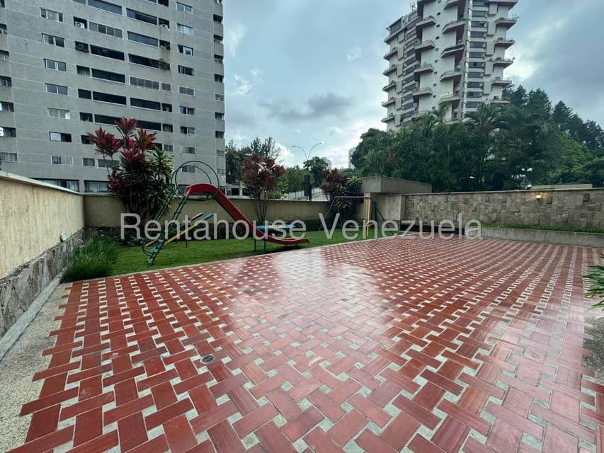 Apartamento (1 Nivel) en Venta en Lomas de Prados del Este, Distrito Metropolitano - 33