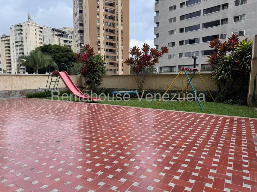 Apartamento (1 Nivel) en Venta en Lomas de Prados del Este, Distrito Metropolitano - 34
