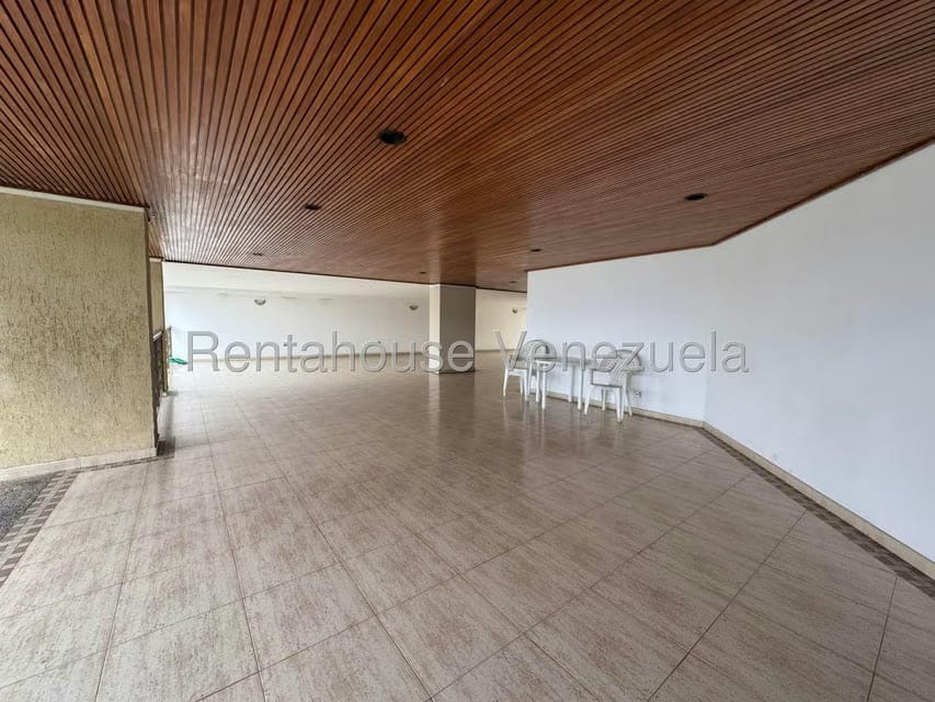 Apartamento (1 Nivel) en Venta en Lomas de Prados del Este, Distrito Metropolitano - 36