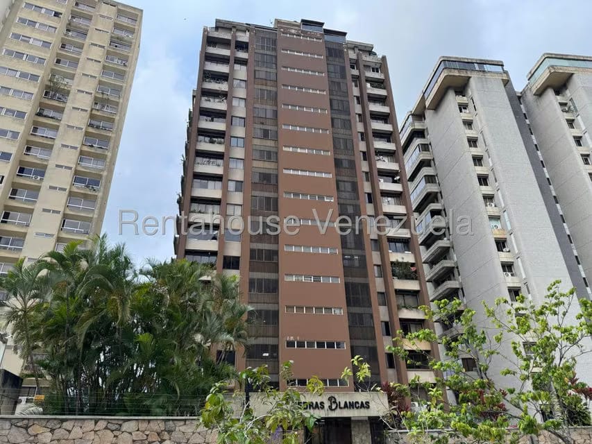 Apartamento (1 Nivel) en Venta en Lomas de Prados del Este, Distrito Metropolitano - 42