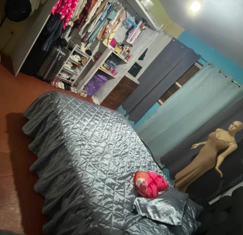 CASA AMPLIA 350M2 5 HABITACIONES 4 BANOS 2 GARAGES - 4