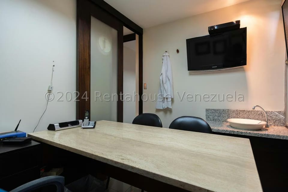 Comercial (Consultorio Medico) en Venta en Santa Paula, Distrito Metropolitano - 24