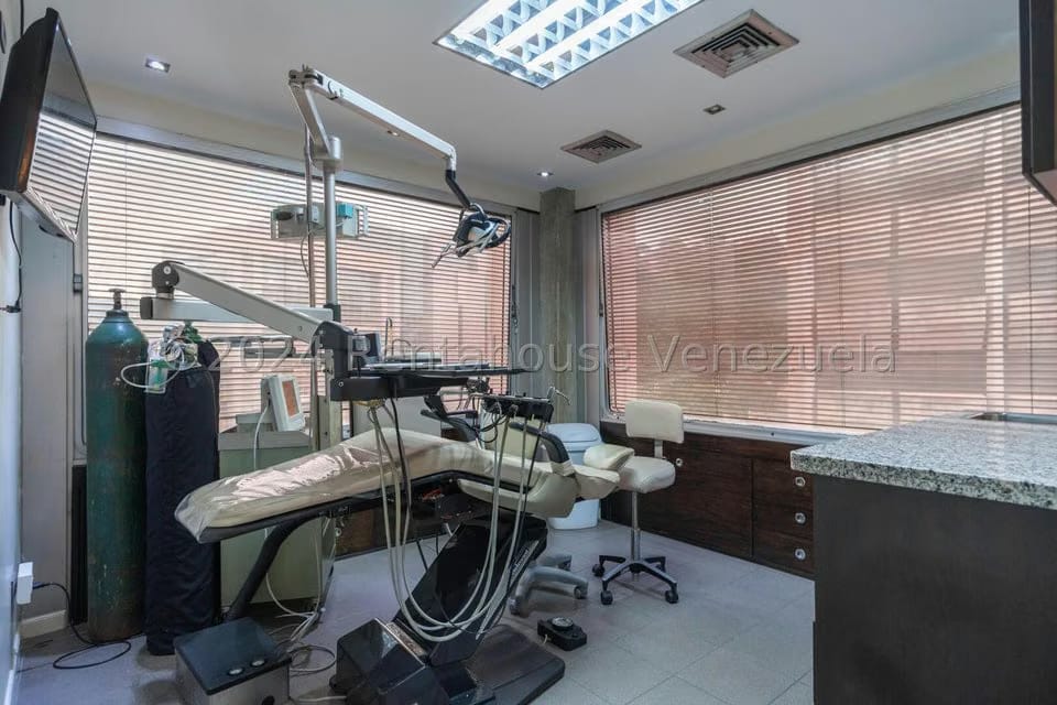 Comercial (Consultorio Medico) en Venta en Santa Paula, Distrito Metropolitano - 9