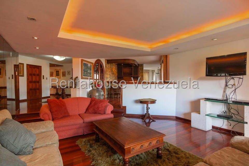 Apartamento (1 Nivel) en Alquiler en Colinas de Valle Arriba, Distrito Metropolitano - 12