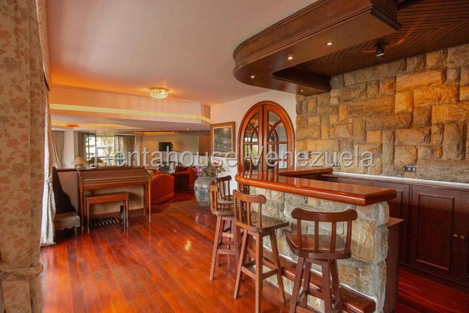 Apartamento (1 Nivel) en Alquiler en Colinas de Valle Arriba, Distrito Metropolitano - 19