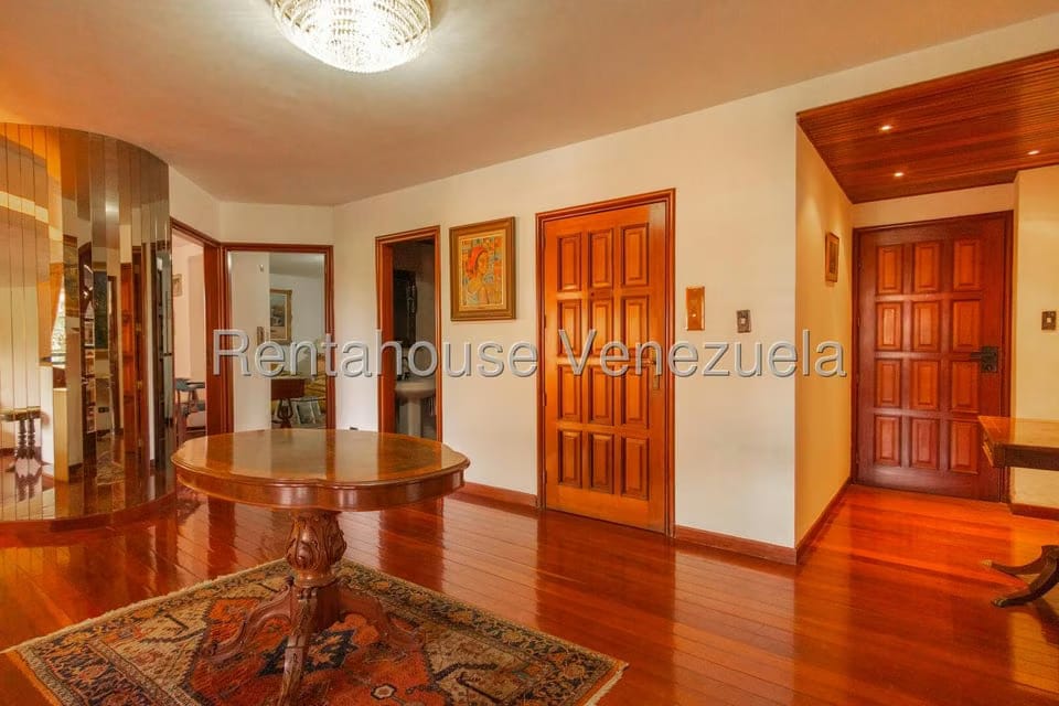 Apartamento (1 Nivel) en Alquiler en Colinas de Valle Arriba, Distrito Metropolitano - 3